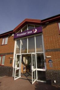 The Bedrooms at Premier Inn Tewkesbury (Strensham)