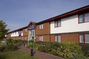 The Bedrooms at Premier Inn Tewkesbury (Strensham)