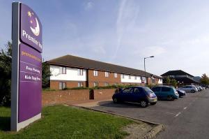 The Bedrooms at Premier Inn Tewkesbury (Strensham)