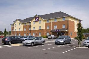 The Bedrooms at Premier Inn Swindon Central