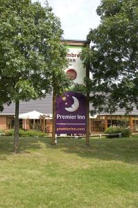 The Bedrooms at Premier Inn Swindon Central