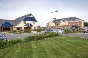 The Bedrooms at Premier Inn Swindon Central