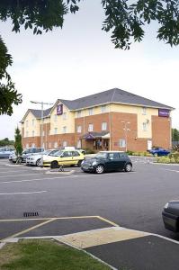 The Bedrooms at Premier Inn Swindon Central