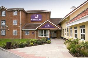 The Bedrooms at Premier Inn Welwyn Garden City