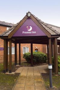 The Bedrooms at Premier Inn Wirral (Childer Thornton)