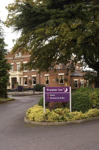 The Bedrooms at Premier Inn Wirral (Childer Thornton)