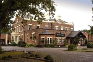 The Bedrooms at Premier Inn Wirral (Childer Thornton)