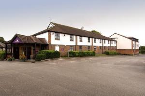 The Bedrooms at Premier Inn Wirral (Heswall)