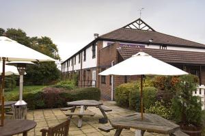 The Bedrooms at Premier Inn Wirral (Heswall)