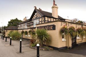 The Bedrooms at Premier Inn Wirral (Heswall)