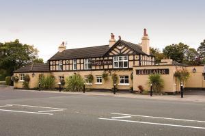 The Bedrooms at Premier Inn Wirral (Heswall)