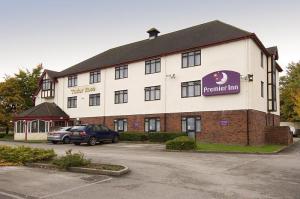 The Bedrooms at Premier Inn Wirral (Two Mills)