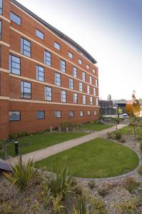 The Bedrooms at Premier Inn Wolverhampton City Centre