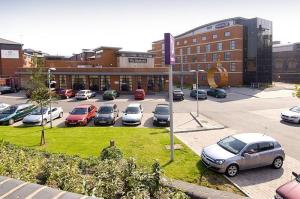 The Bedrooms at Premier Inn Wolverhampton City Centre