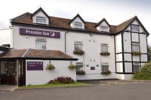 The Bedrooms at Premier Inn Bromsgrove South (Worcester Road)