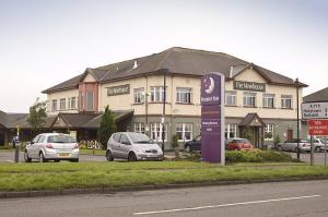 The Bedrooms at Premier Inn Glasgow (Motherwell)