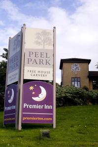 The Bedrooms at Premier Inn Glasgow East Kilbride (Peel Park)