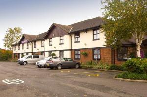 The Bedrooms at Premier Inn Oldham (Broadway)