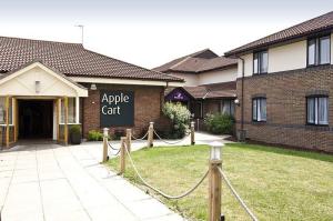 The Bedrooms at Premier Inn Oxford South (Didcot)