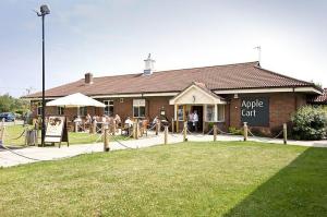 The Bedrooms at Premier Inn Oxford South (Didcot)