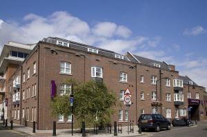 The Bedrooms at Premier Inn London Southwark