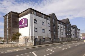 The Bedrooms at Premier Inn Plymouth (Sutton Harbour)