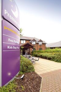 The Bedrooms at Premier Inn Mansfield (Tibshelf)