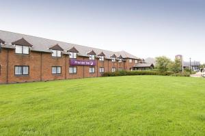 The Bedrooms at Premier Inn Mansfield (Tibshelf)