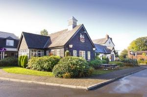 The Bedrooms at Premier Inn Manchester Airport (Handforth)