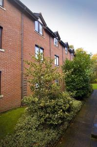 The Bedrooms at Premier Inn Manchester Airport (Wilmslow)