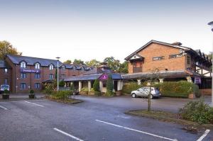 The Bedrooms at Premier Inn Manchester Airport (Wilmslow)