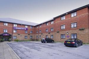 The Bedrooms at Premier Inn Manchester (Hyde)
