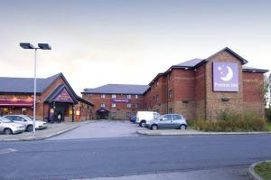 The Bedrooms at Premier Inn Manchester (Hyde)