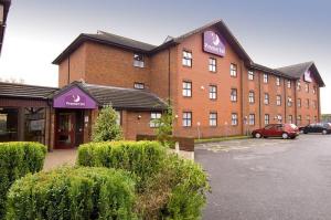 The Bedrooms at Premier Inn Manchester (Prestwich)