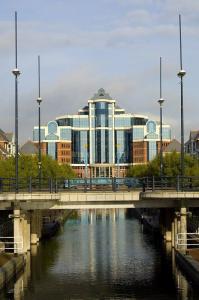 The Bedrooms at Premier Inn Manchester (Salford Quays)