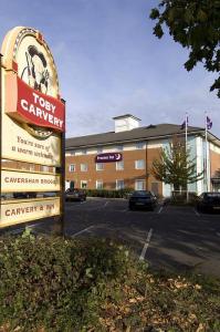 The Bedrooms at Premier Inn Reading (Caversham Bridge)