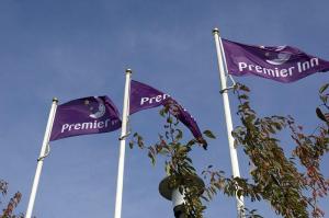 The Bedrooms at Premier Inn Reading (Caversham Bridge)