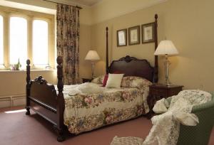 The Bedrooms at Eynsham Hall