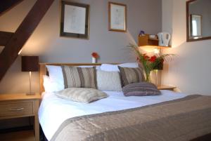 The Bedrooms at The Bat and Ball Inn