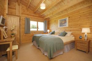 The Bedrooms at South Winchester Lodges