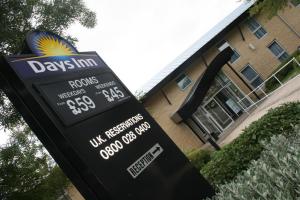 The Bedrooms at Days Inn Hotel Oxford