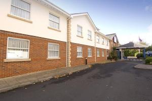 The Bedrooms at Premier Inn Coventry South (A45)