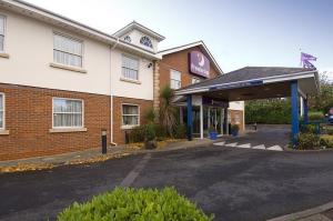 The Bedrooms at Premier Inn Coventry South (A45)
