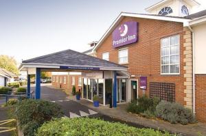 The Bedrooms at Premier Inn Coventry South (A45)
