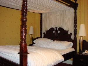 The Bedrooms at The Popinjay Hotel and Spa