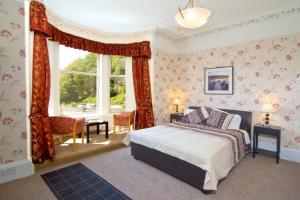 The Bedrooms at Kings Knoll Hotel