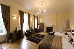 The Bedrooms at Queens Guest House