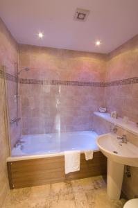 The Bedrooms at Queens Guest House