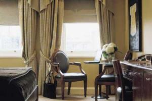 The Bedrooms at Radisson Edwardian Mountbatten Hotel