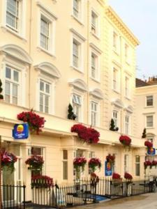 The Bedrooms at Comfort Inn Buckingham Palace Rd. Victoria